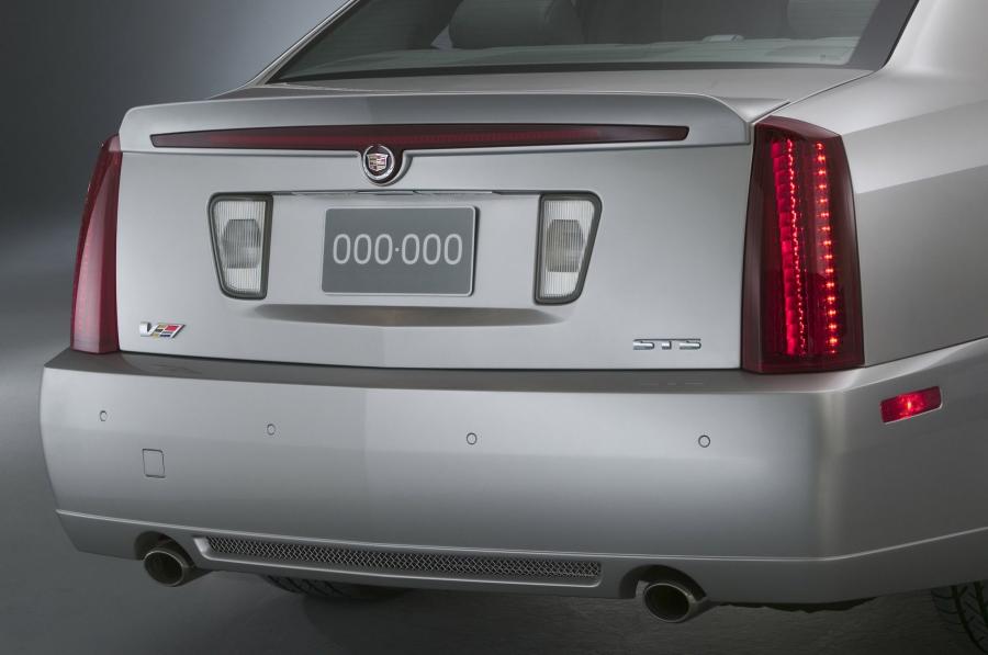  Cadillac STS-V 2006 года  (фото 35 из 44)